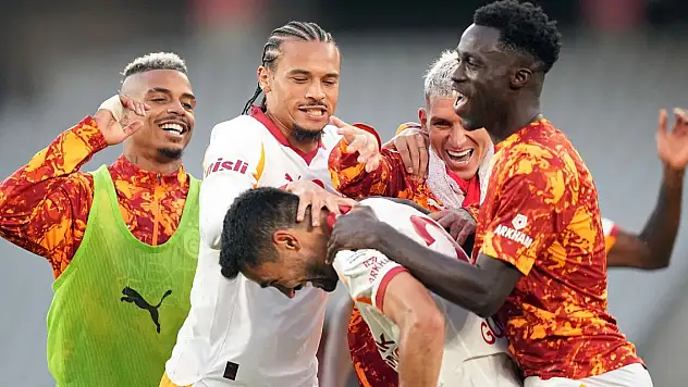 Galatasaray ikinci yarıda bulduğu gollerle kazandı