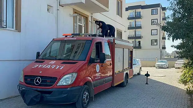 'Evden ceset kokusu geliyor'