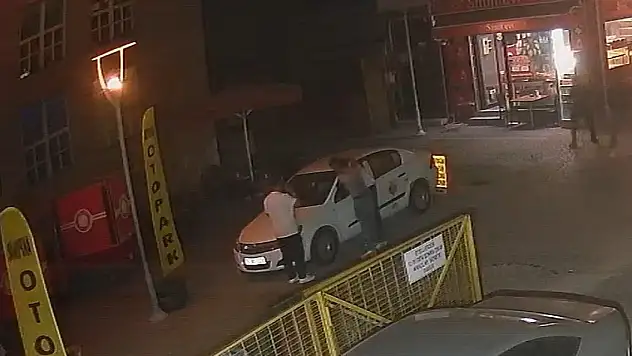 Kavgada boynu kesildi!