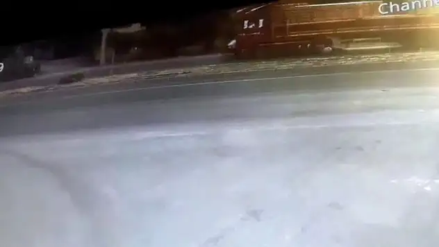 Konya'da yolun karşısına geçmeye çalışan vatandaşa tır çarptı