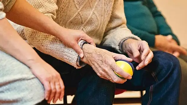 Hafıza kaybı ve kişilik değişimi alzheimerın habercisi olabilir