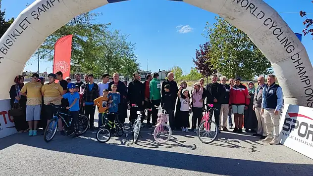 Konya'da özel bireyler için bisiklet yarışması