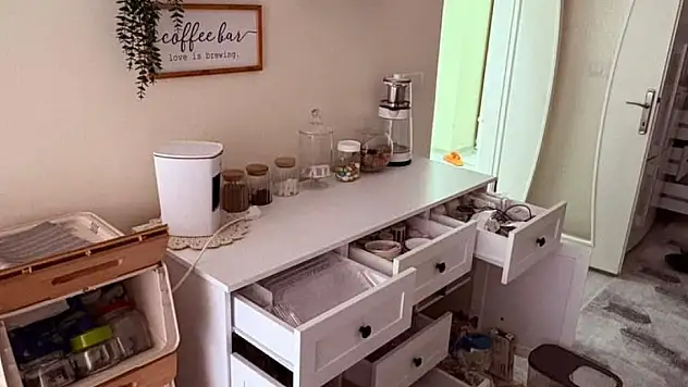 Evini dağıtıp, hırsızlık ihbarında bulundu