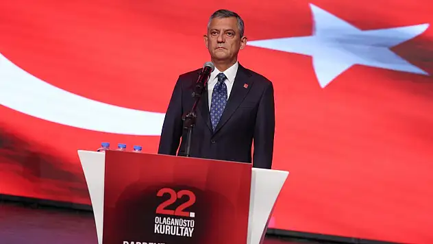 Özgür Özel, yeniden genel başkan seçildi