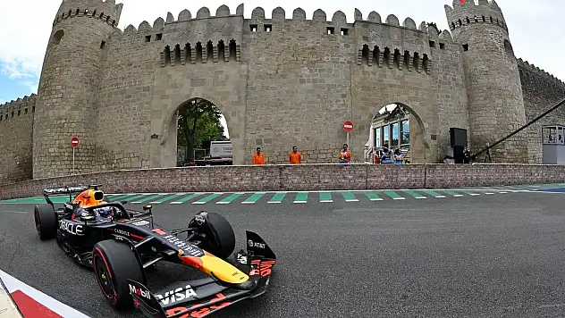 Verstappen, Bakü'de çok rahat!