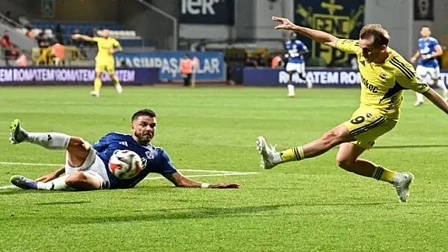 Fenerbahçe, 10 kişi kalan Kasımpaşa'ya takıldı