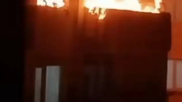 Gece yarısı apartmanda yangın: 3 kişi öldü