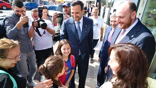 AK Parti'den bir günde bin 700 program