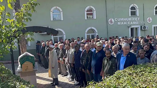 Siyanürlü, baltalı, bıçaklı aile faciasında anne öldü