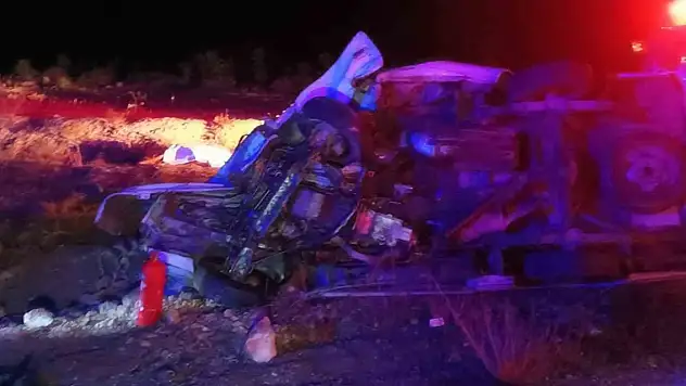 Kafa kafaya çarpıştılar! 1 ölü, 4 yaralı