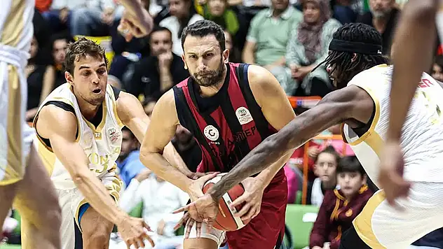 Konya BBSK zirve inadını sürdürüyor!