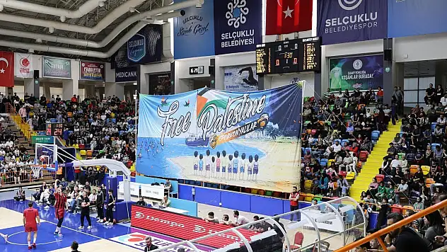 Konya'daki maçta Gazze unutulmadı