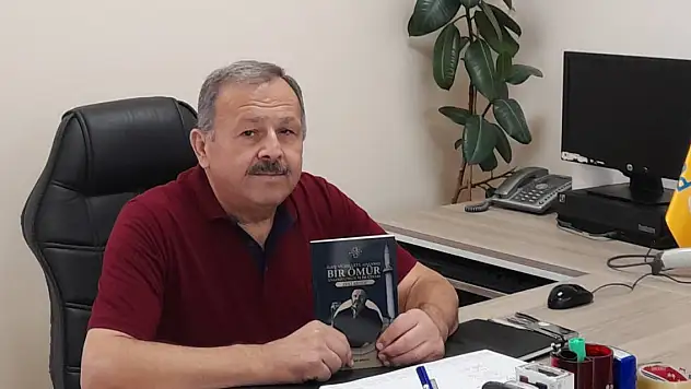 Yazar Doğan Arısoy,  ilk kitabına imzasını attı