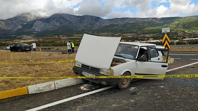 Kontrolsüz kavşakta ölümlü kaza