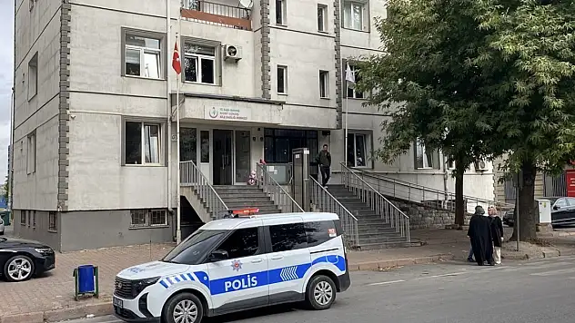 Aile sağlığı merkezindeki sıra kavgası... Yaralılar var