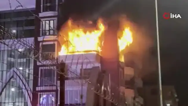 Konya merkezde yangın! Apartmanın 4. katı alevlere teslim oldu