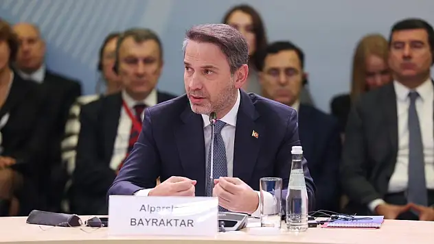 Bakan Bayraktar: Nükleer enerjiyi küresel bir köprü haline getirmeye kararlıyız