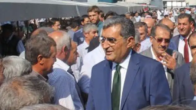 Konuk: 'Başkaları nutuk atar, Konya Şeker halden anlar'