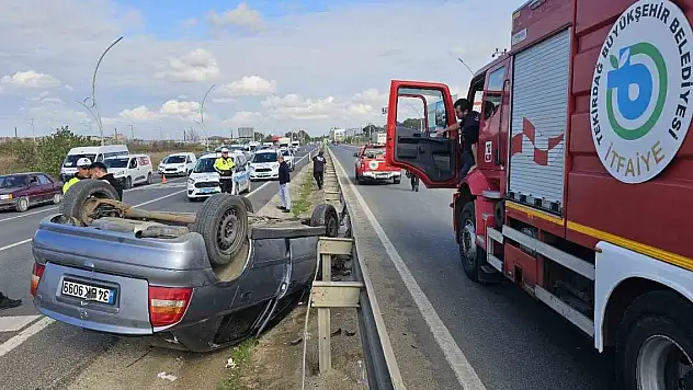 Kontrolden çıkan otomobil takla attı