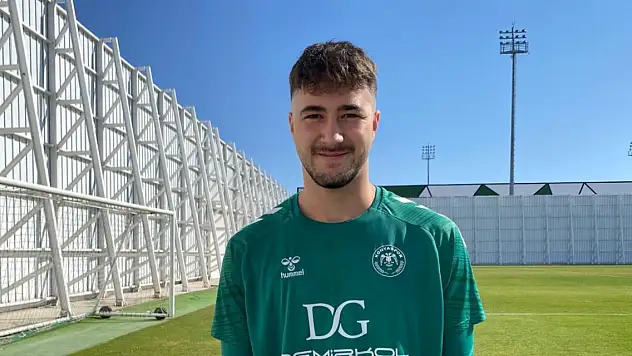 Konyasporlu Deniz Ertaş: 'Formayı kim giyerse en iyisini yapar'