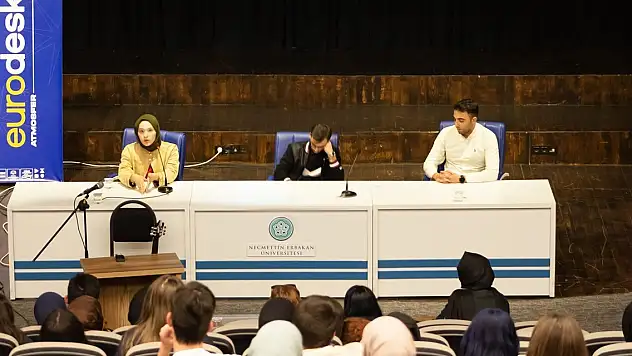 Konya'da üniversite öğrencilerine Avrupa fırsatları tanıtıldı