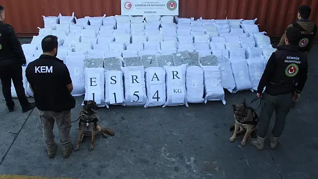 Gümrükler Muhafaza ekiplerince 809 milyon TL değerinde uyuşturucu madde ele geçirildi