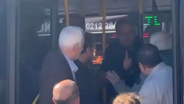 'Kart basma' kavgası şoförün kafasına yumruk attı