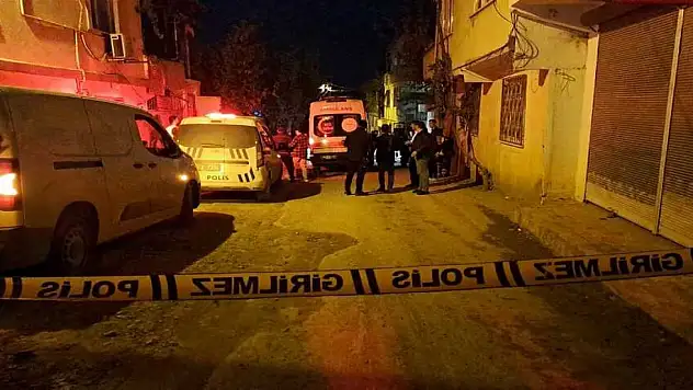 3 kişiyi öldürüp kafasına sıktı!