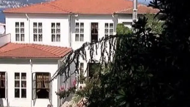 Tarihi yalıda yangın paniği