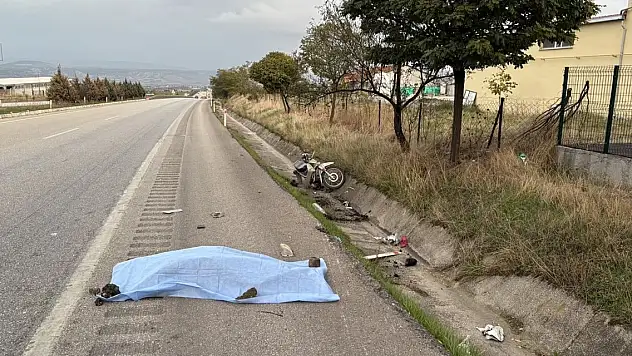 Motosiklet ile transit kavşakta çarpıştı: 1 ölü