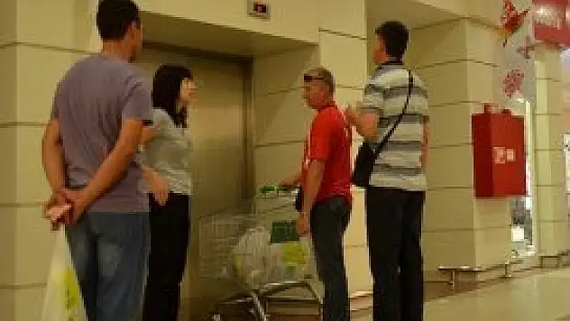 Asansörlerin yüzde 67'si kullanılamaz durumda