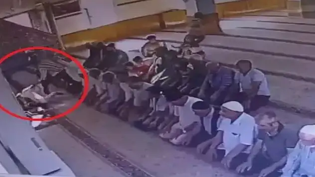 Camide komşusunu bıçaklayarak öldüren sanık: Eşini balkonda gördüm ve ona 'kocanın leşini topla' dedim