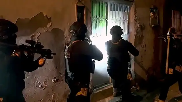 Sosyal medyada DEAŞ propagandası yapan 3 şüpheli tutuklandı