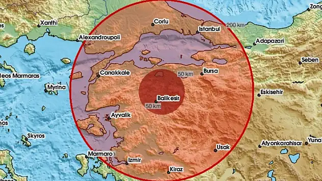 Balıkesir'de korkutan deprem! Çevre illerden de hissedildi