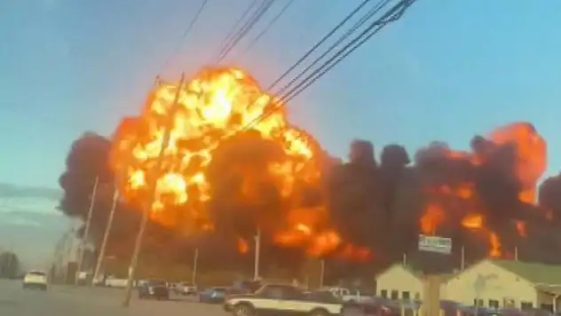 Kargo uçağı düştü: 7 ölü, 11 yaralı