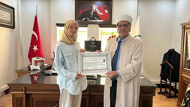 Polonyalı gazeteci Müslüman oldu