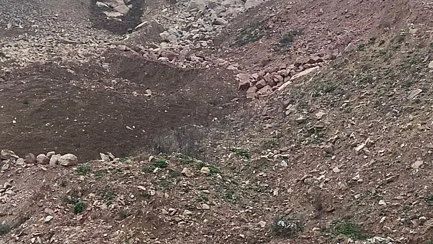 Taş ocağı şantiyesinde göçük!