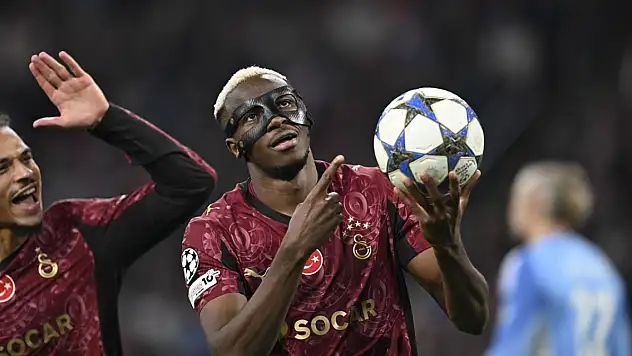 Victor Osimhen, Şampiyonlar Ligi'nde haftanın 11'ine seçildi