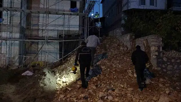 İnşaatta düşen işçi hayatını kaybetti