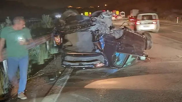 Otomobil bariyerlere çarptı: 1 ölü