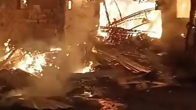 Ev yangını görme engelli İlhami öldü