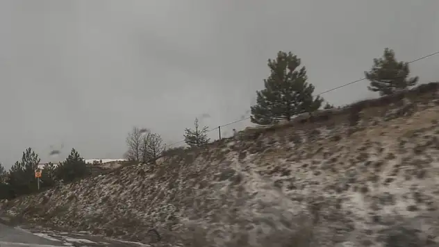 Kütahya'da dolu yağışı etkili oldu