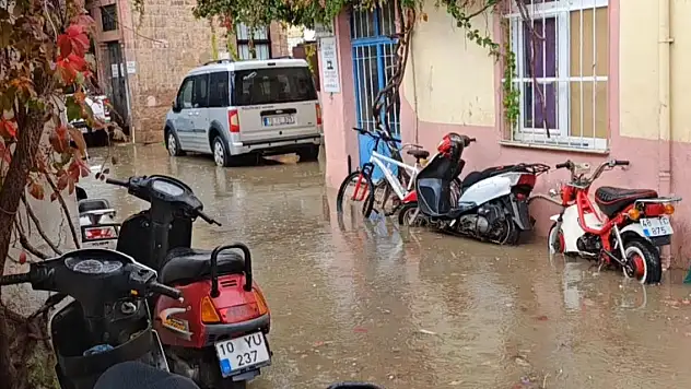 Sağanak! Metrekareye 55 kilogram yağış düştü