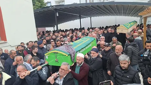 Cansız bedenleri bulunan anne ve oğlu toprağa verildi