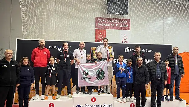 Karatay Belediyespor'dan Türkiye Şampiyonasında çifte zafer