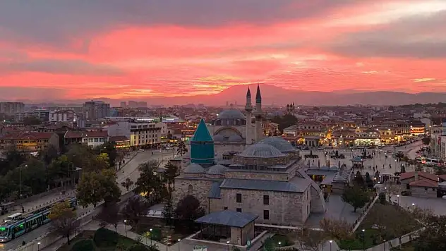 Konya'da kartpostallık gün batımı manzaraları