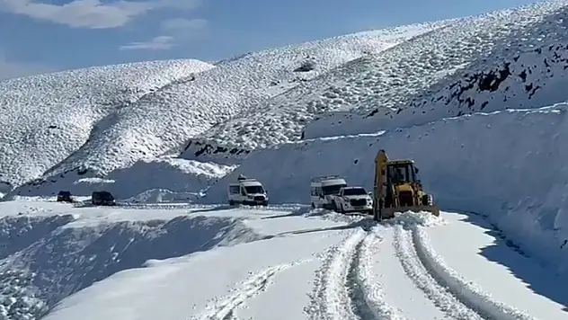 14 köy yolu kardan kapandı