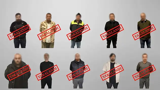Aranan 10 suçlu Türkiye'ye getirildi