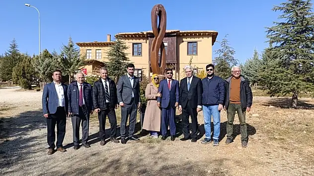 Maldivler Büyükelçisi Hüyük'ü ziyaret etti