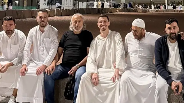 Konyaspor'un eski yöneticisi umrede sürpriz isimlerle